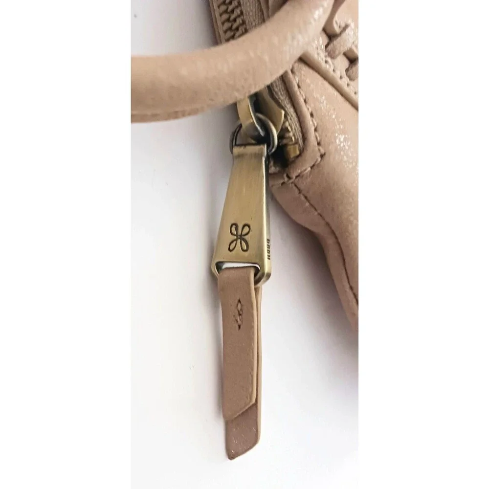 HOBO Sable Wristlet Bag Irish Cream Tan Leather Circle Handle 10X6
